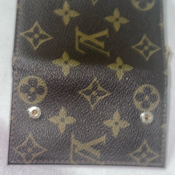 Louis Vuitton Monogram Key Holder with Gold Accents - Picture 7 of 9